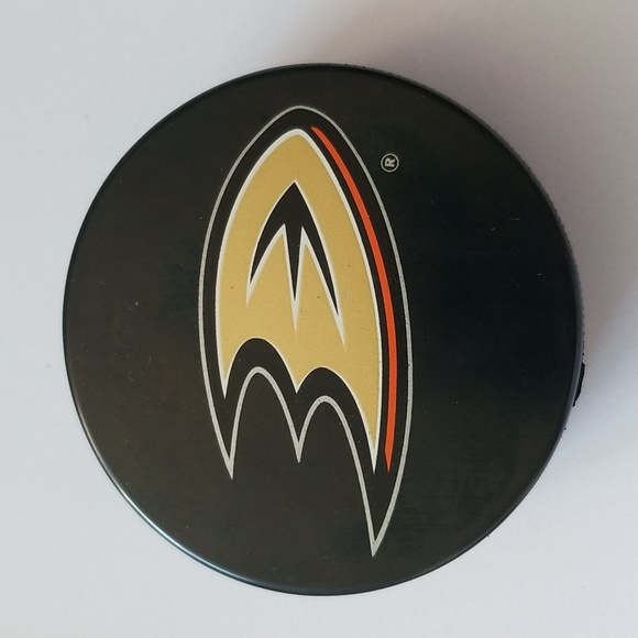 Dux In Tux Ducks Hokey Puck Exclusive of Fundraising Events - Picture 3 of 9